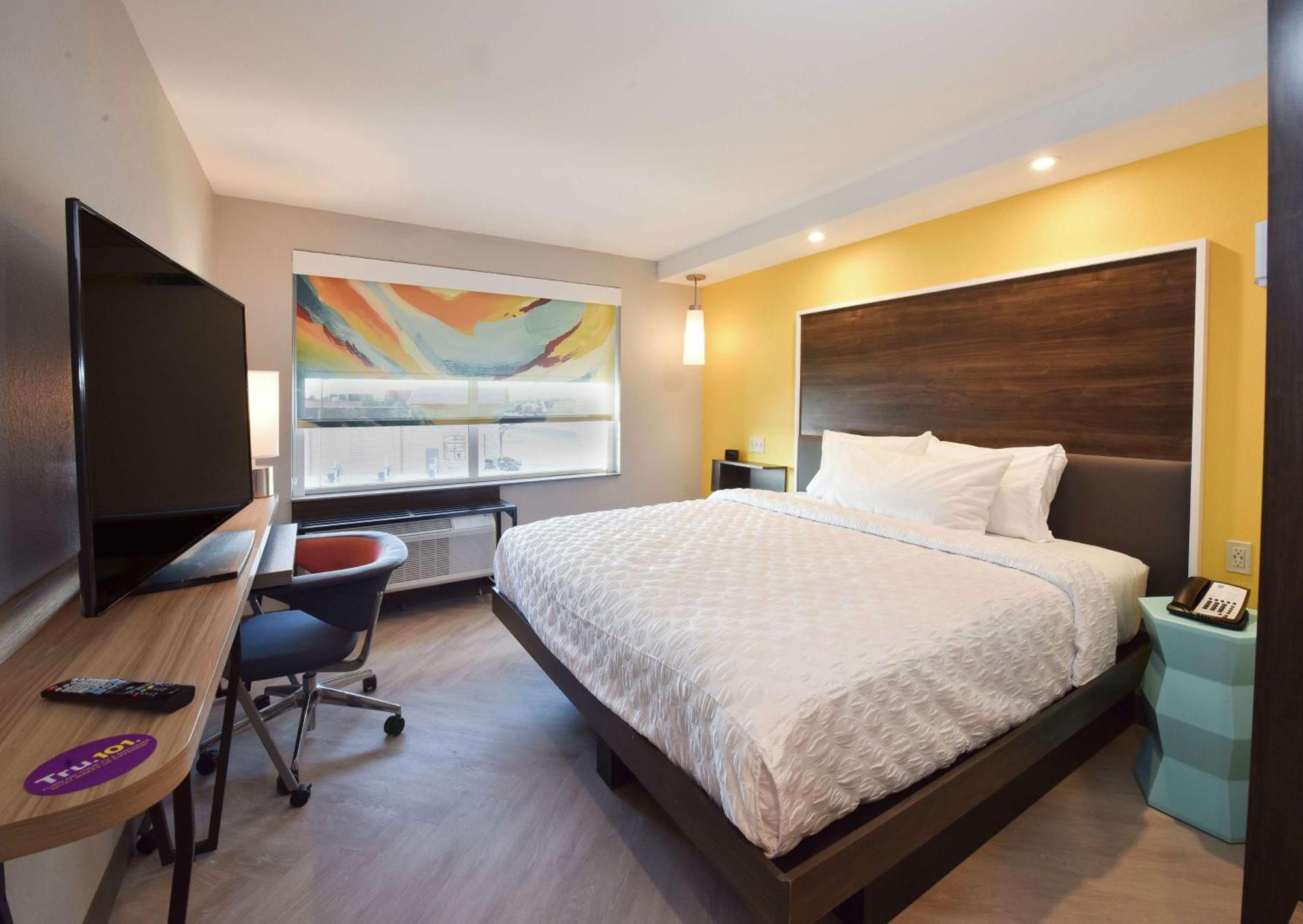 Tru By Hilton Lawrence Otel Dış mekan fotoğraf